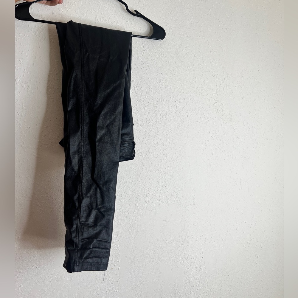 LEATHER SKINNY JEANS